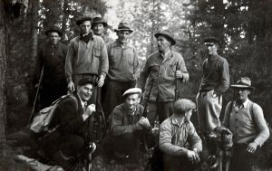 photo672582285592 inner 42 136 298 136 31 287