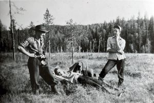 photo672582325835 inner 392 109 713 76 400 324 723