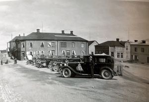 photo672582429829 inner 450 676 700 682 446 849 697