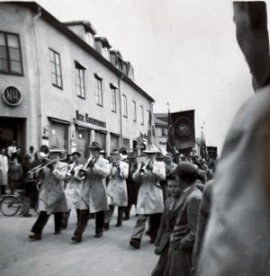 photo672582548887 inner 32 82 235 66 42 285 240