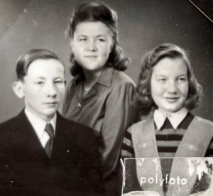 photo672583570600 inner 38 166 285 171 48 430 285