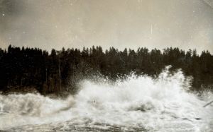 photo672583570605 inner 172 208 567 208 175 846 574